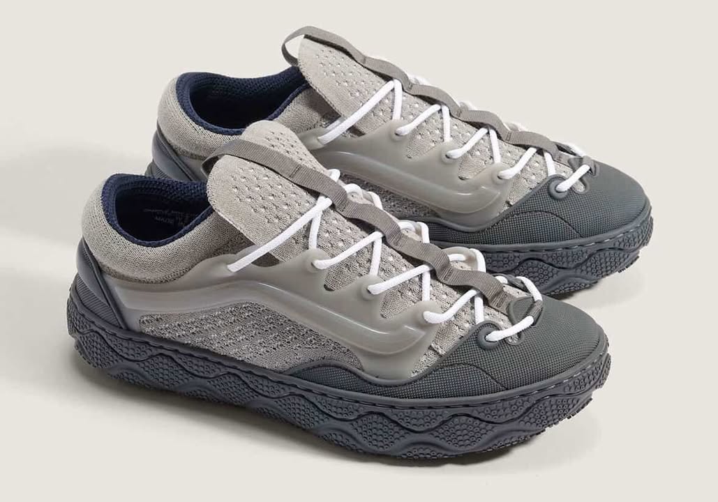 לצפייה במוצר CROCS ECHO CLOG IN OFF WHITE