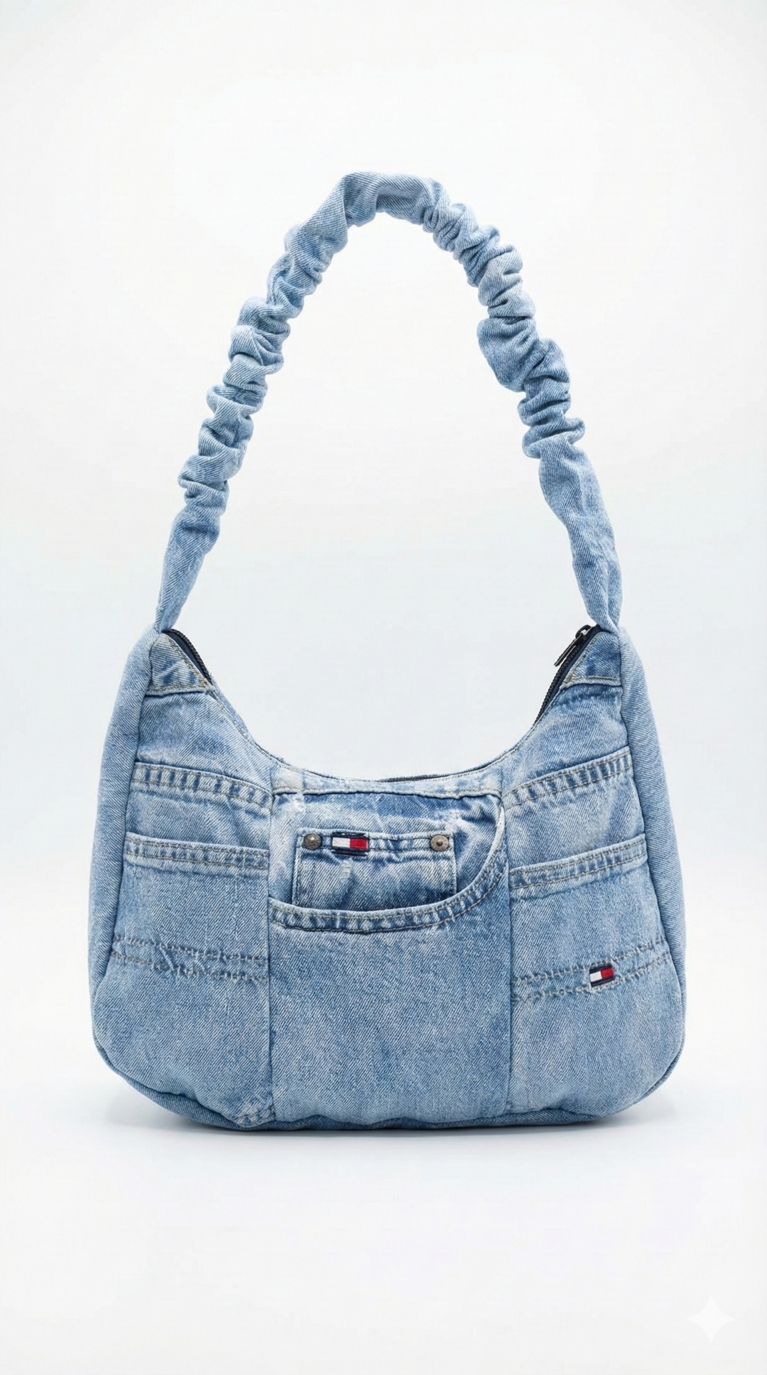 לצפייה במוצר ADIDAS GAZELLE - BLACK & WHITE 