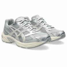 לצפייה במוצר נעלי אסיקס ג'ל-1130 לנשים וגברים – ASICS GEL-1130 – בצבע כסף מטאלי ולבן