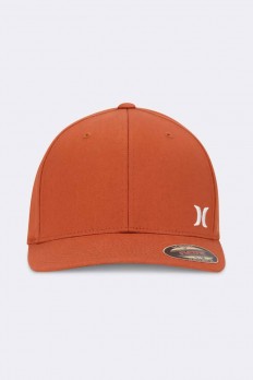 לצפייה במוצר כובע Hurley Flexfit בעיצוב קלאסי – צבע כתום חלודה (Rust)