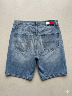 לצפייה במוצר מכנסי ג'ינס קצרים וינטג' לגבר | Levi's & Tommy Hilfiger